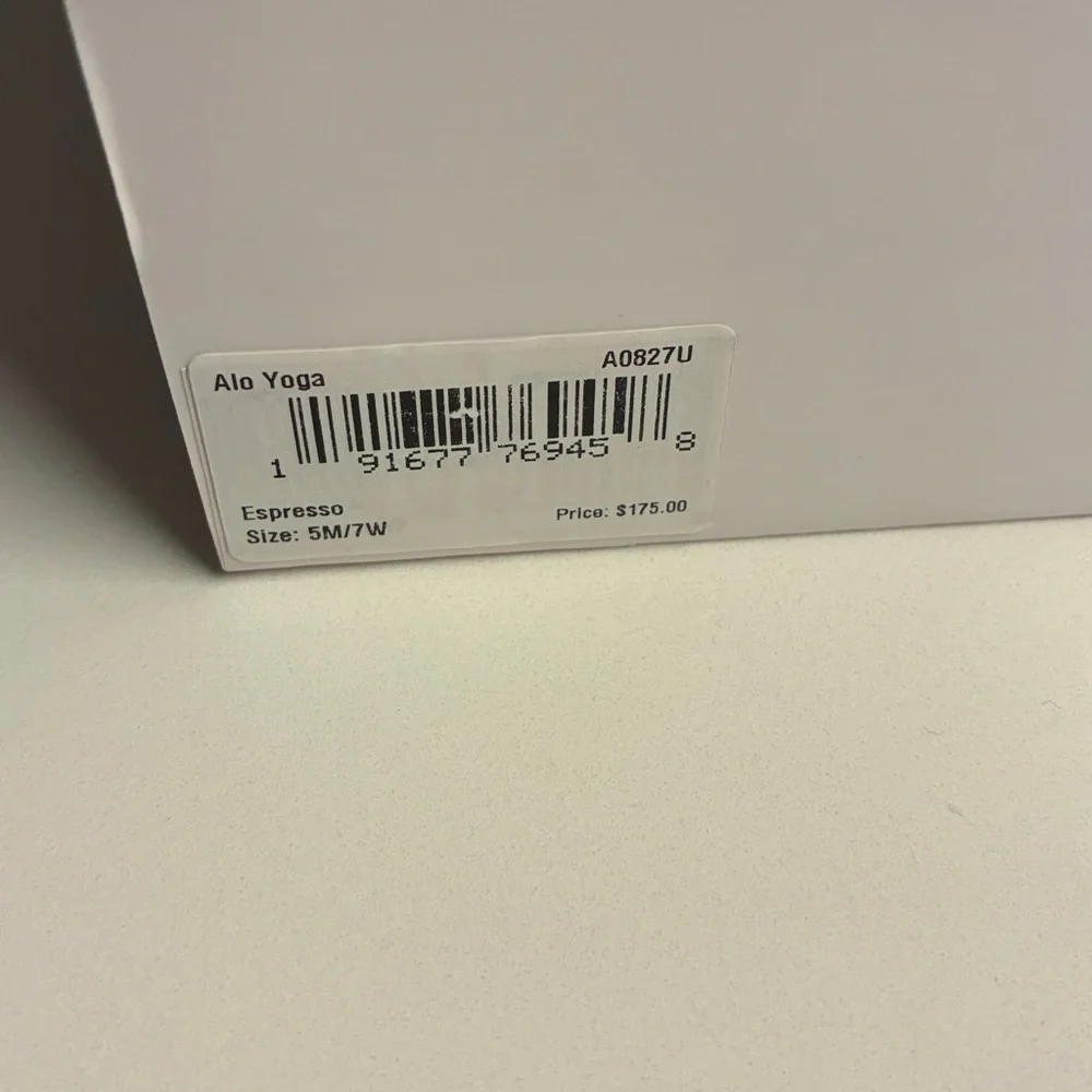 NWT Alo recovery yoga slippers - Picture 7 of 7